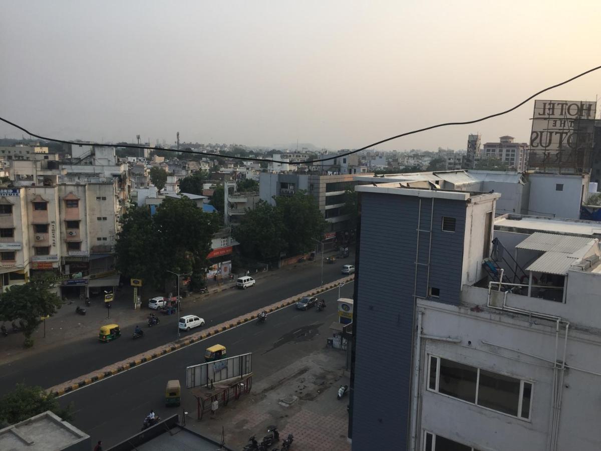 Hotel Apex Ahmedabad Luaran gambar