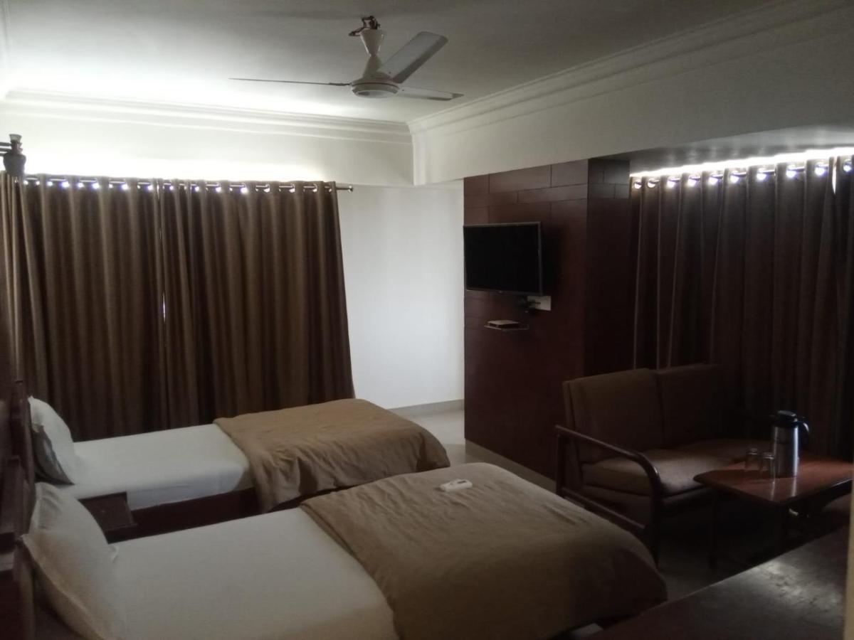 Hotel Apex Ahmedabad Luaran gambar