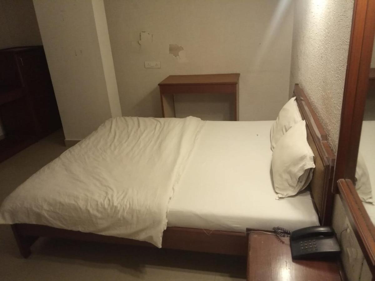 Hotel Apex Ahmedabad Luaran gambar