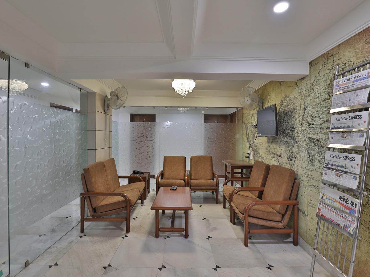 Hotel Apex Ahmedabad Luaran gambar